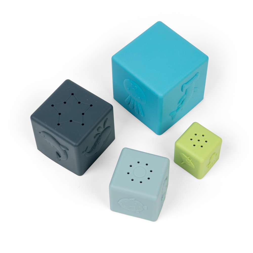 Stacking Cubes