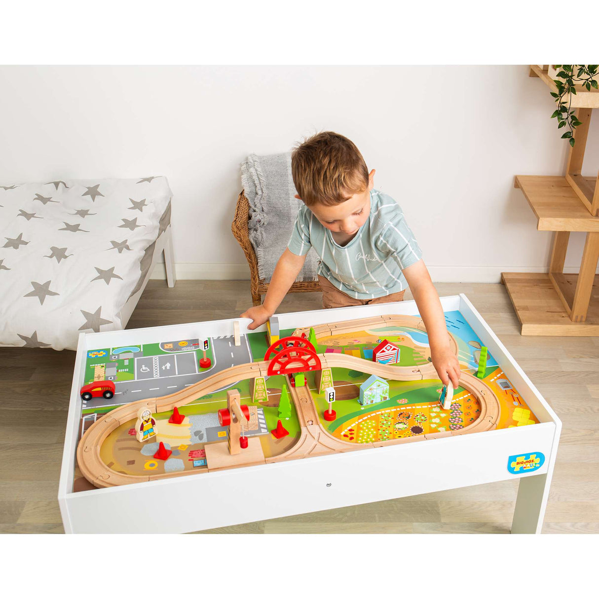 Train Set & Table