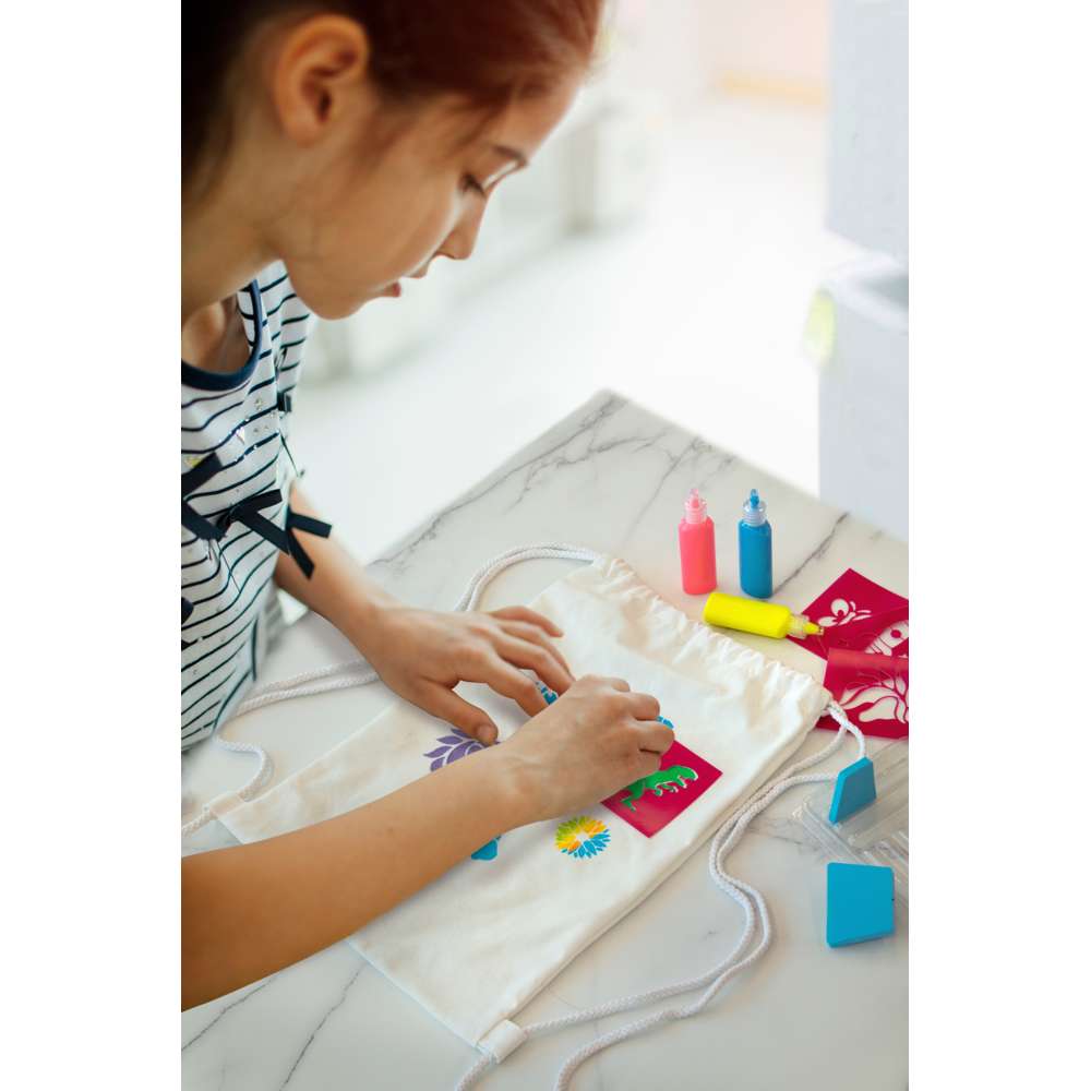 KidzMaker - Stencil Backpack Printing