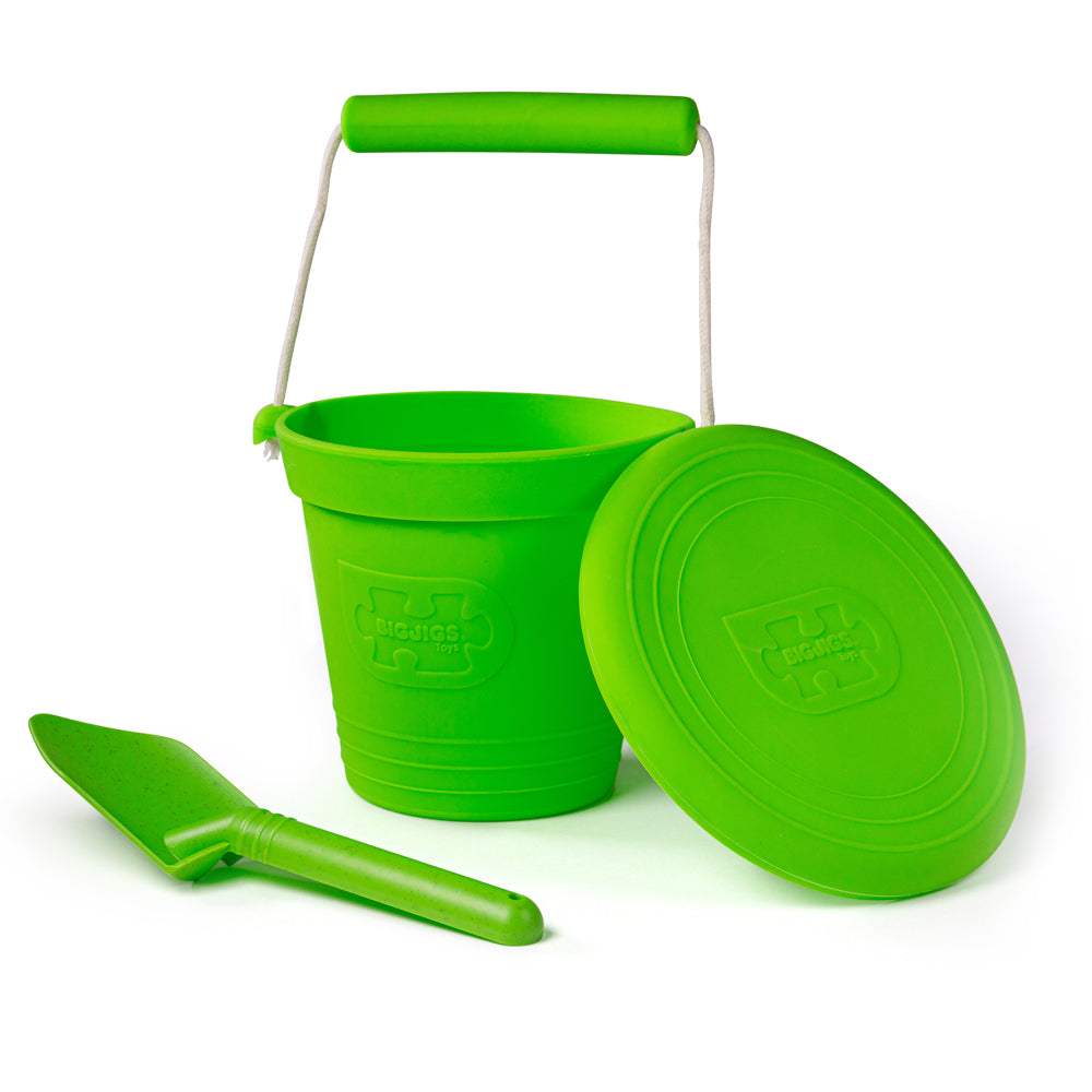 Bigjigs Toys 33MG Meadow Green Silicone Bucket, Flyer and Spade Set