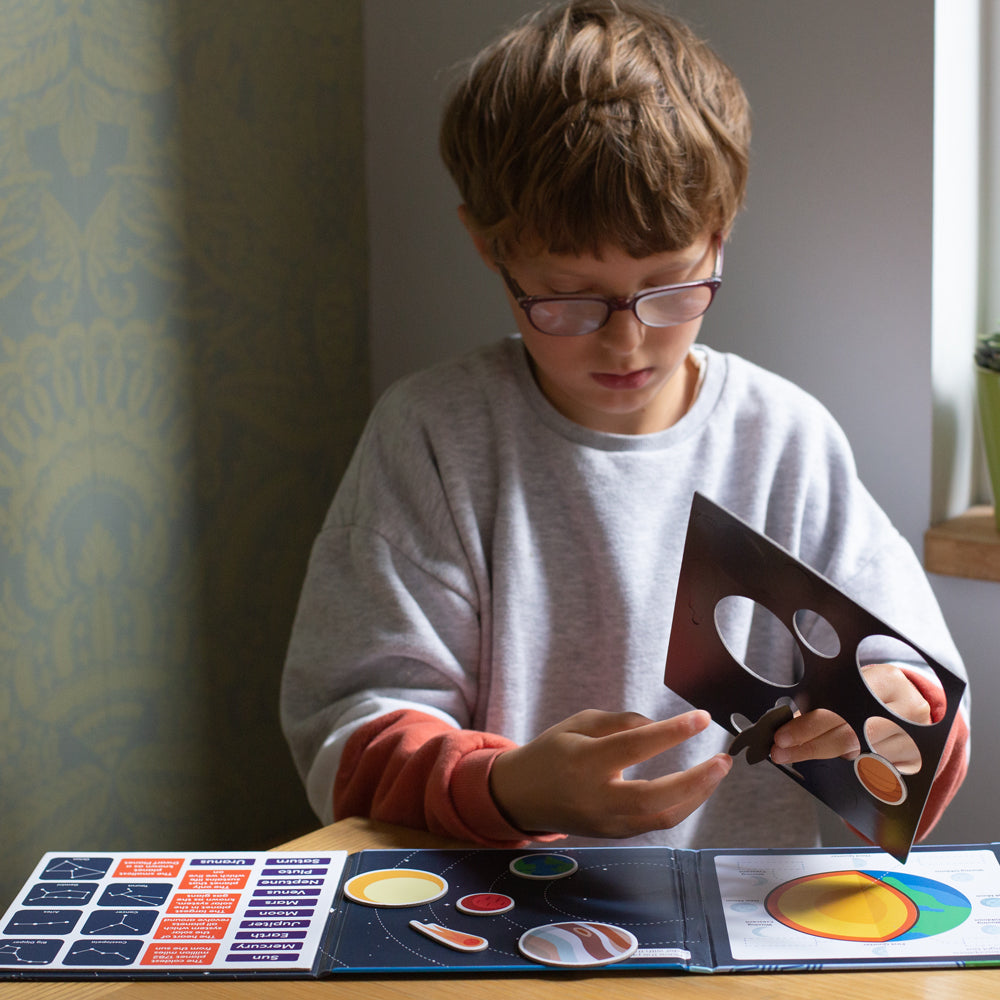 The Solar System - Magnet Book