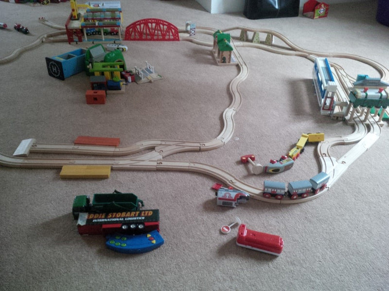 GUEST POST: In praise of the wooden train set! – Bigjigs Toys