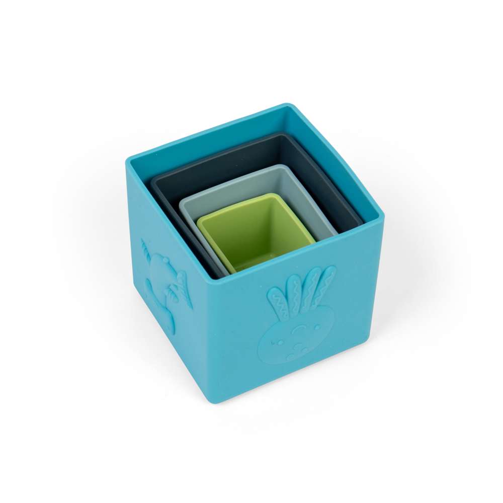 Stacking Cubes