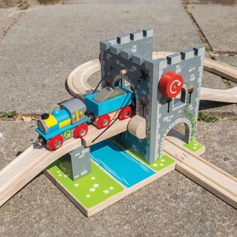 Draw Bridge Train Drawbridge | Wooden Train Set Accessories | Bigjigs Toys