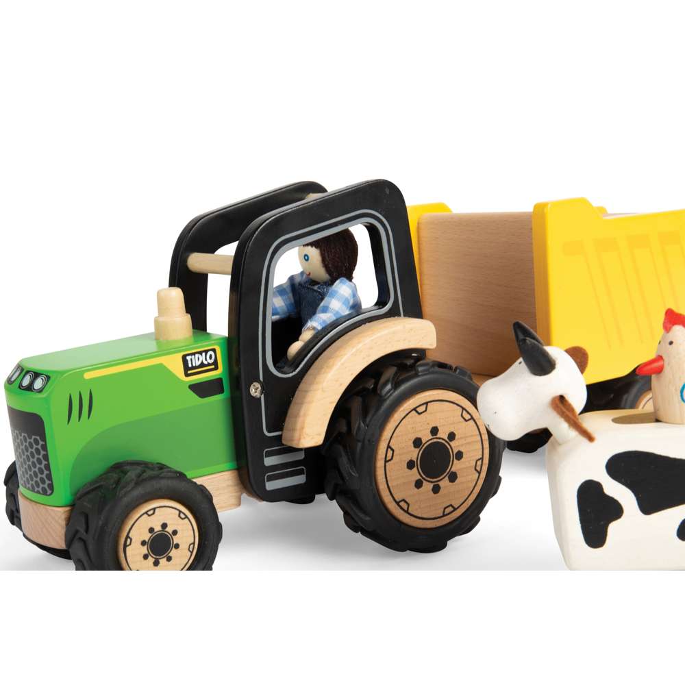 Country Tractor & Trailer