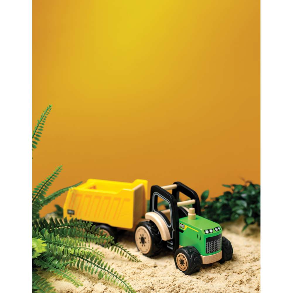 Country Tractor & Trailer