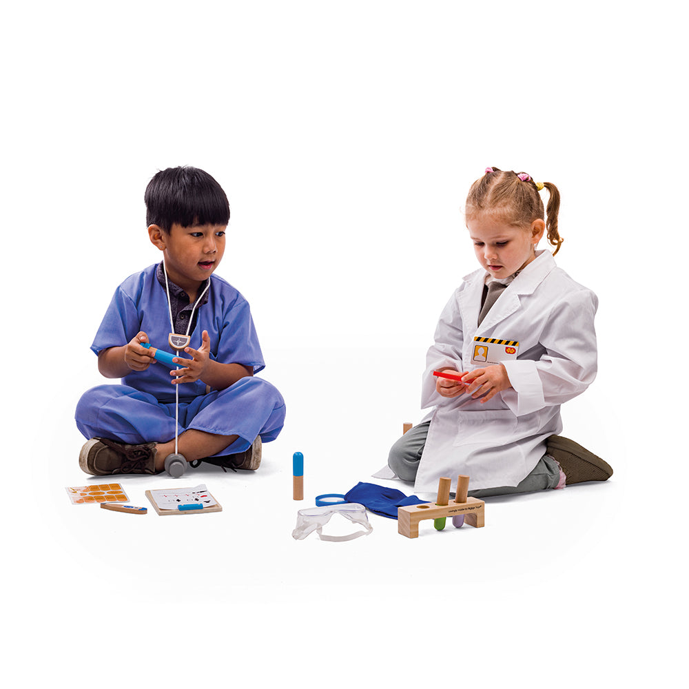 medic-dress-up-damaged-box-34066-6