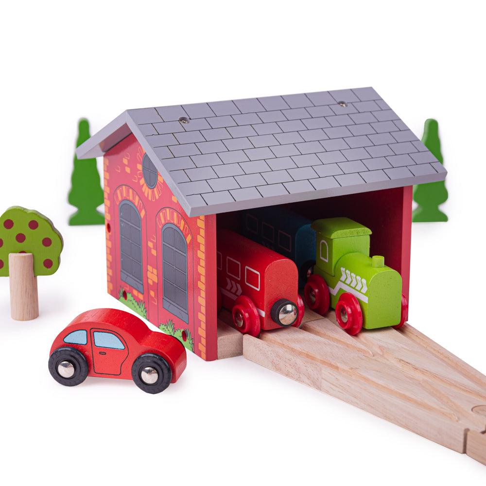 red-double-engine-shed-damaged-box-BJT160-1