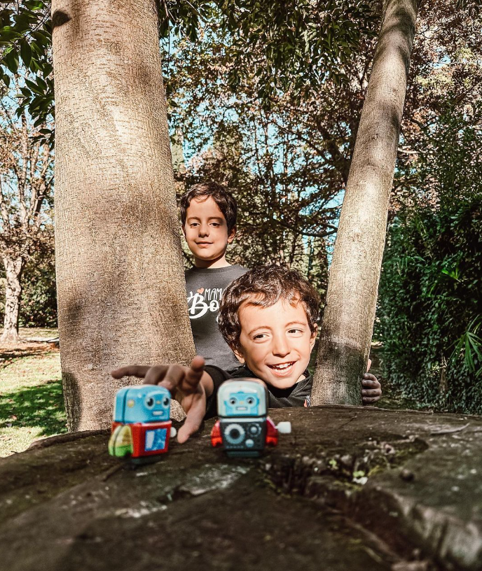 Mini Wind Up Tin Robots (Sold individually)