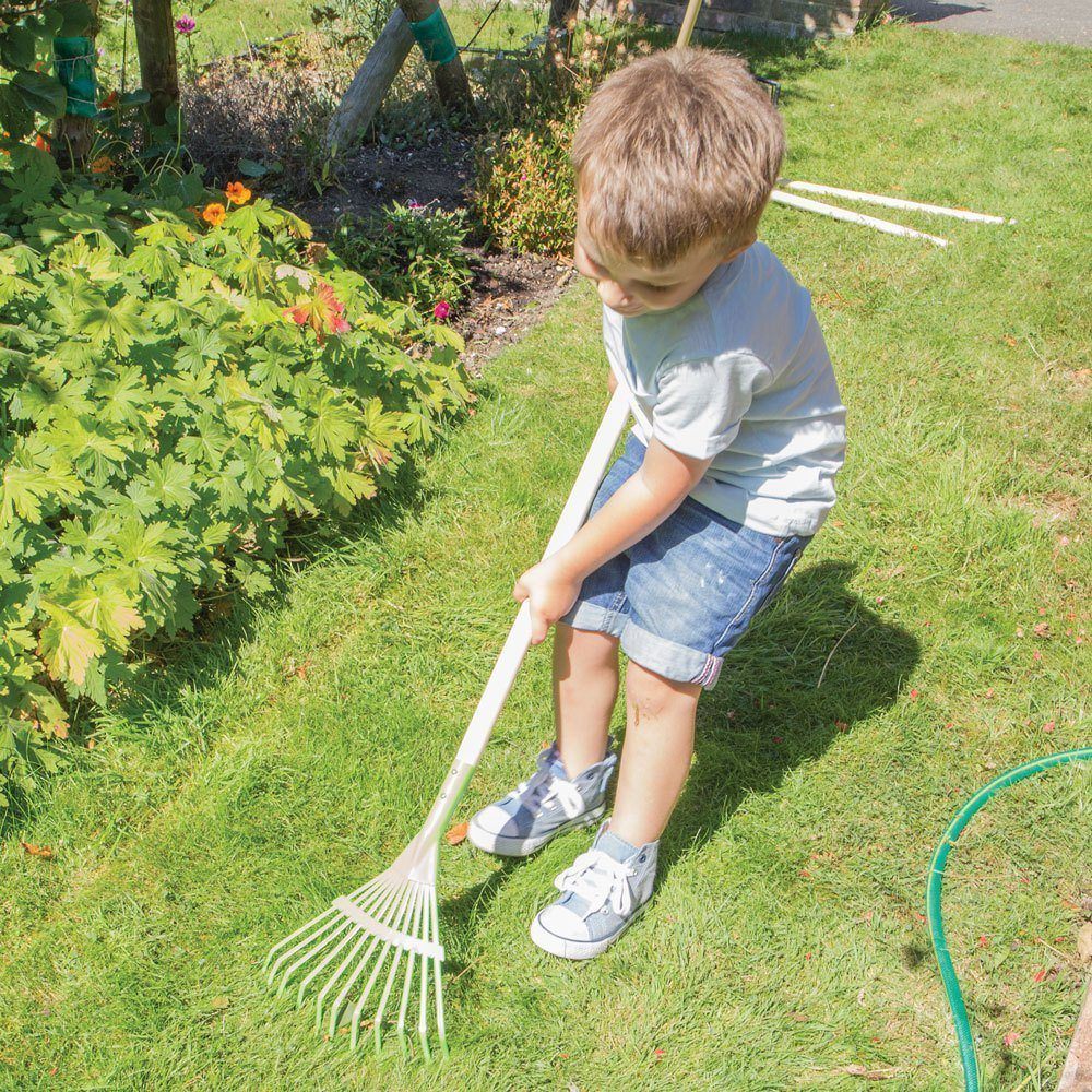 Long Handled Leaf Rake