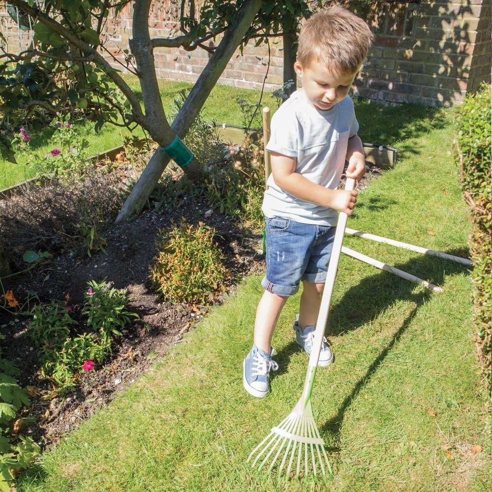 Long Handled Leaf Rake