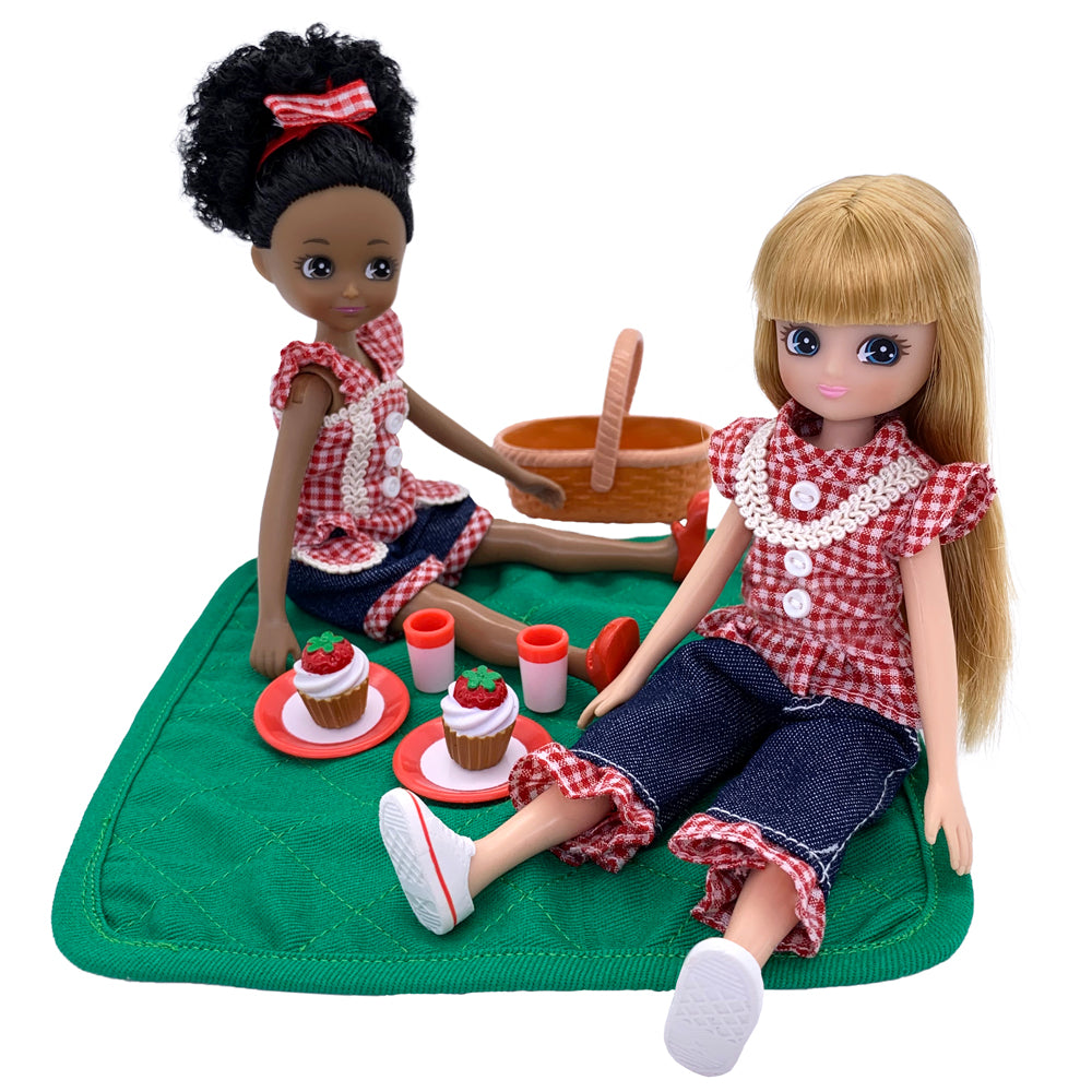 Picnic In The Park Lottie Dolls | Lottie Dolls UK | Bigjigs Toys