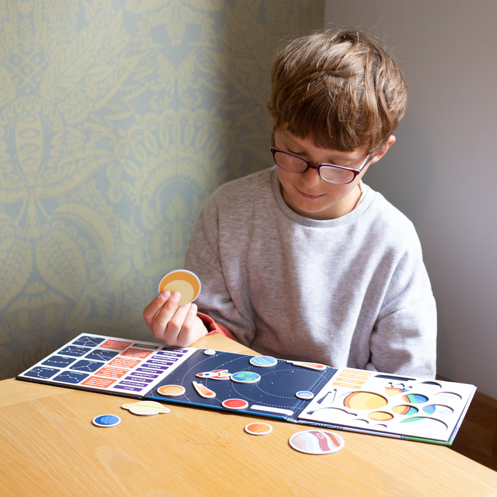 The Solar System - Magnet Book